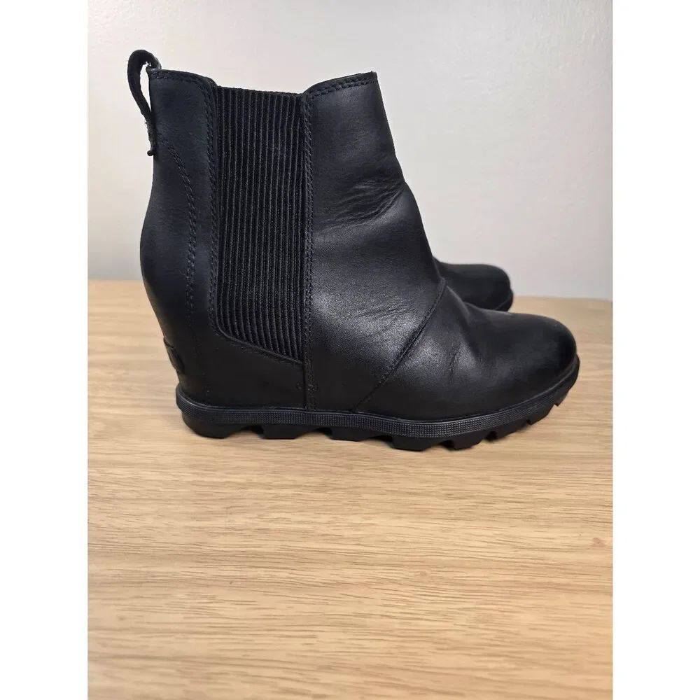 Sorel Joan of Arctic Wedge II Boots Women’s Size 7.5 Chelsea Pull On Ankle Black